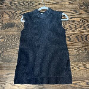Vince Wool Cashmere Charcoal Ribbed Knit vest - size XS nwot